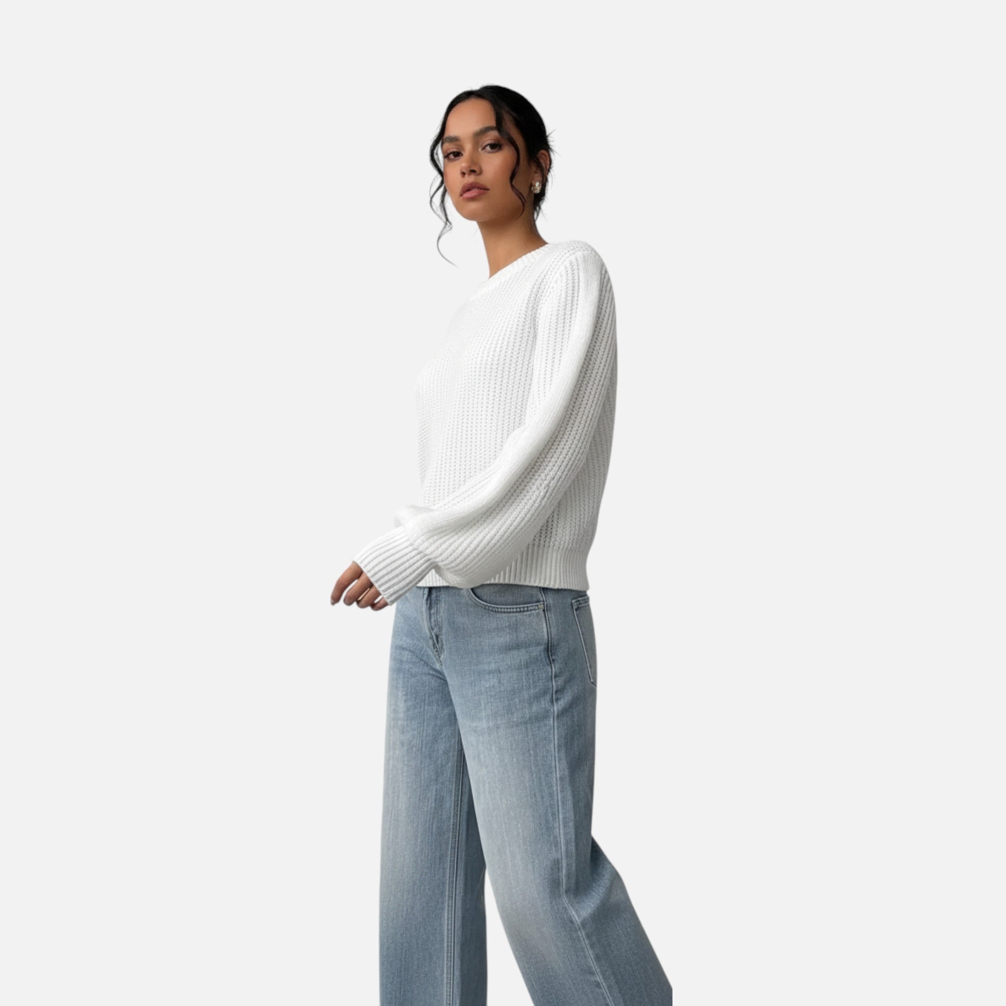 Belavyn | Womenâs Elegant Round-Neck Knit Sweater